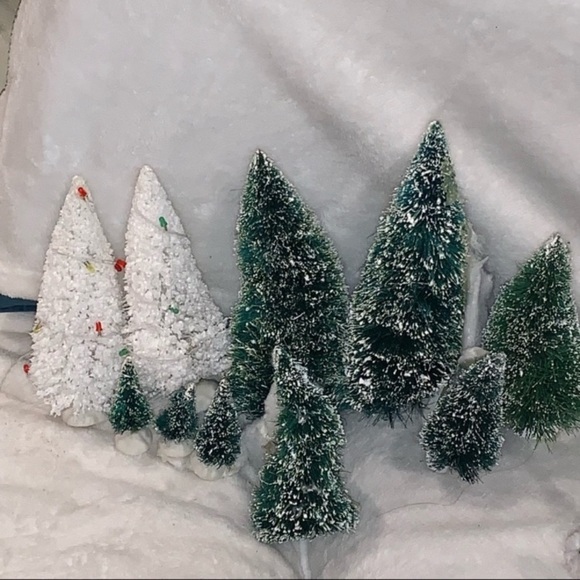 get ready for next Christmas, everything you see Included - Picture 9 of 17